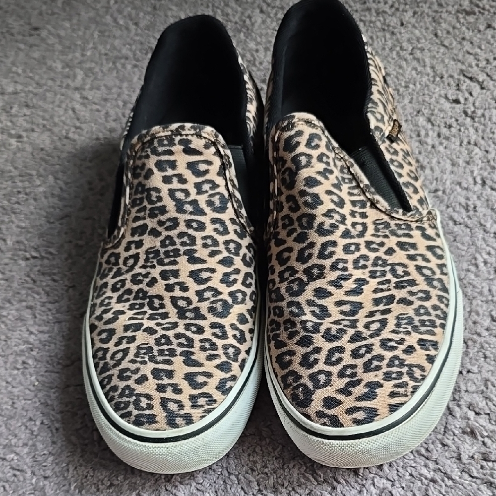 Vans Leopard Pattern Slip-On Shoes - Picture 5 of 6